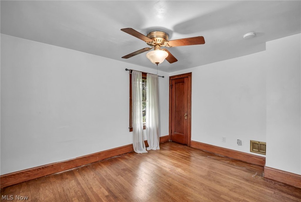 Listing photo 28